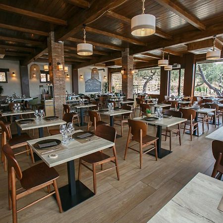 El Maestrazgo Hotel Chert Bagian luar foto